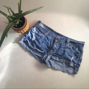 Amethyst denim jean distressed shorts